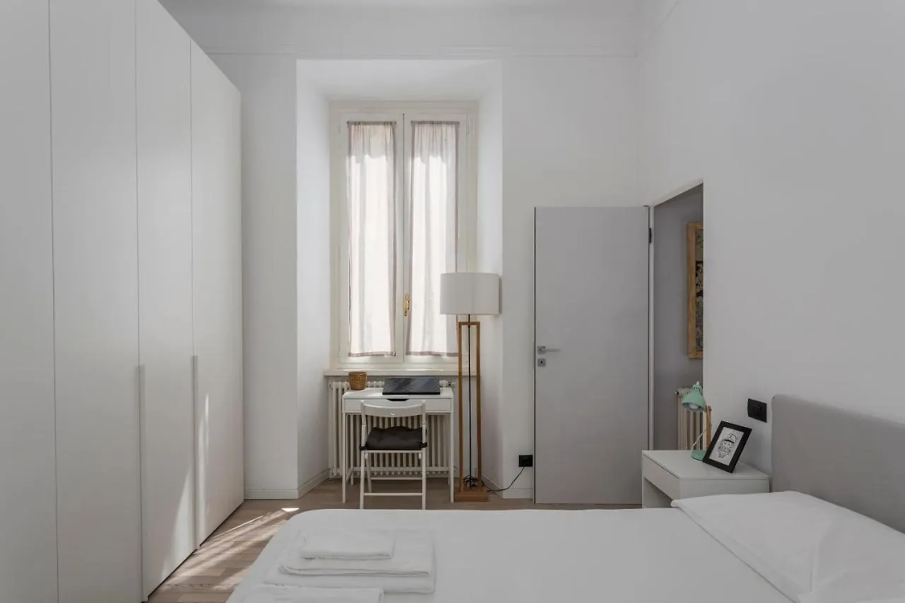 Lovely & Modern Home In China Town Area - Via Rosmini Milaan Italië